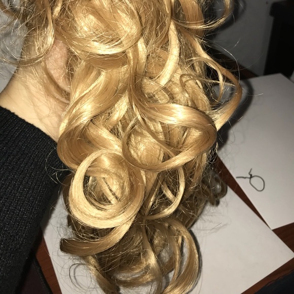 29″ 200G HIGH TEMP FIBER WAVY  BLONDE PONYTAIL - Picture 2 of 8
